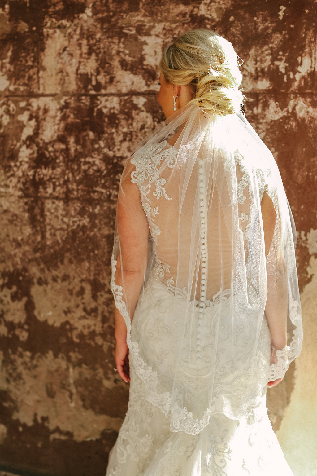 Elbow Length Wedding Veil with Beaded Lace Trim, Short Bridal Veil