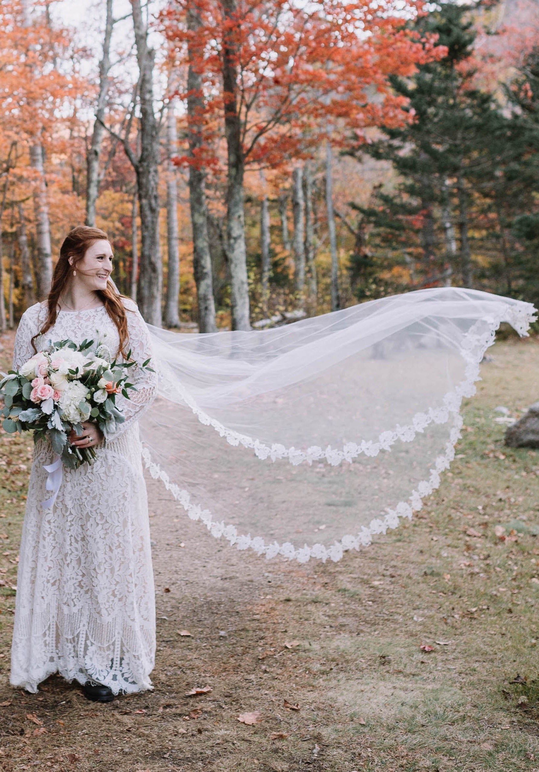 Vintage cathedral deals wedding veils