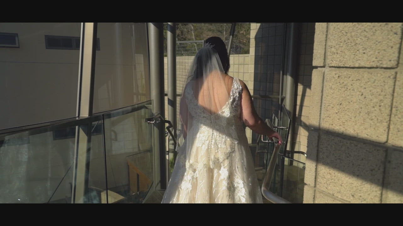 Rochefort Fingertip Veil  Bow wedding dress, Fingertip veil, Strapless  wedding dress hair