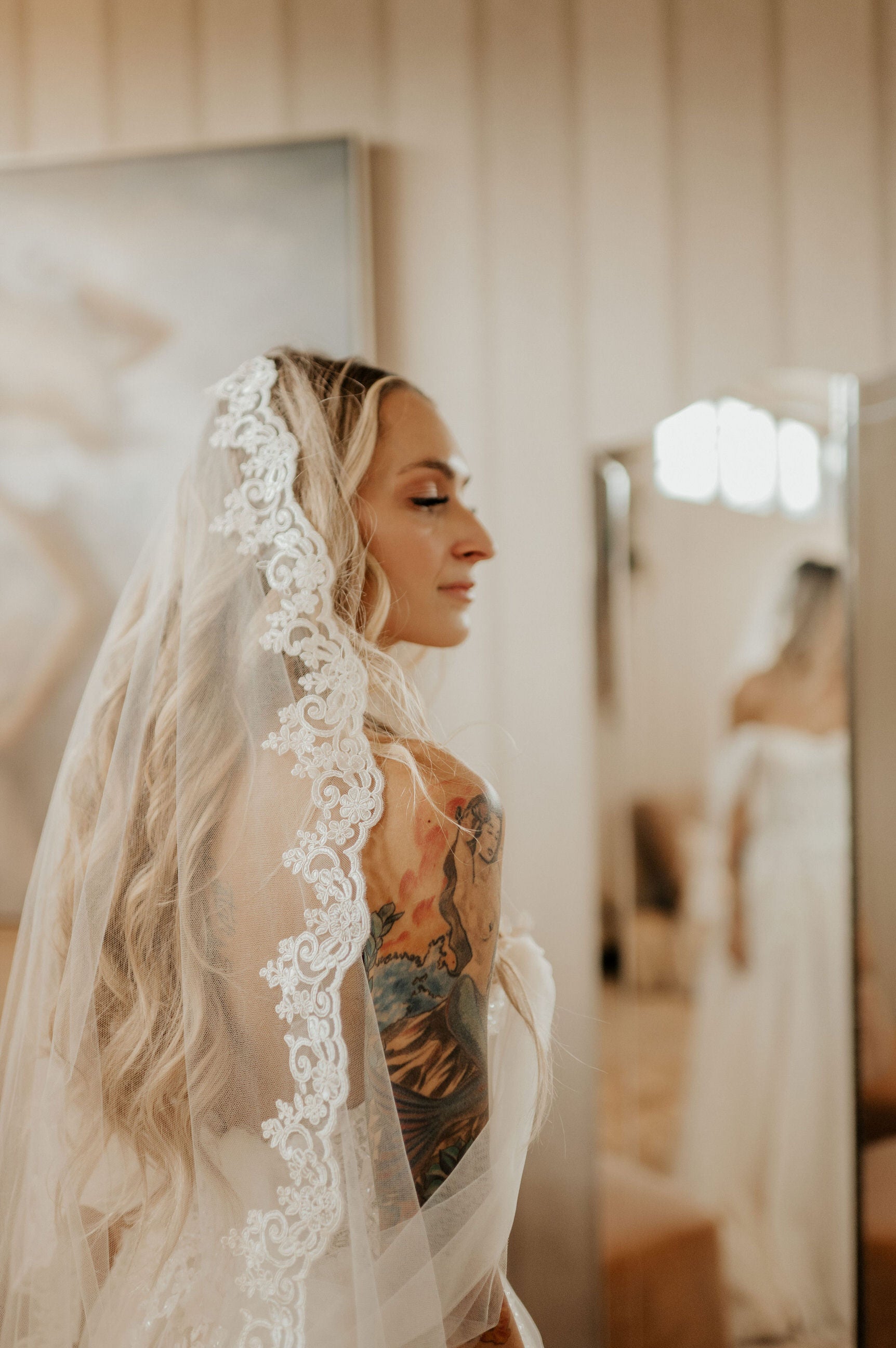 Mid-Length Veil with Floral Comb Detail