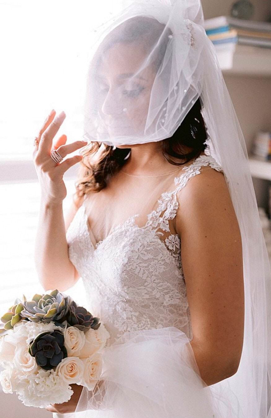 Shoulder length veil store with rhinestones