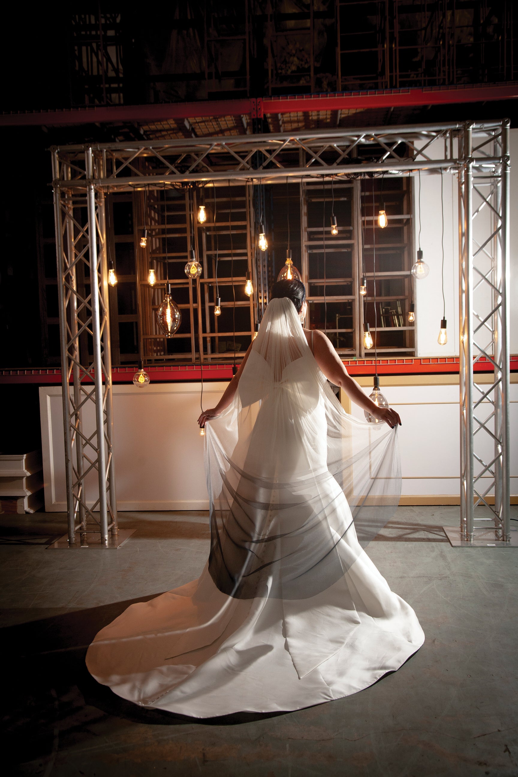 BEAUTELICATE Women's Wedding Hooded Cape Bridal Cloak